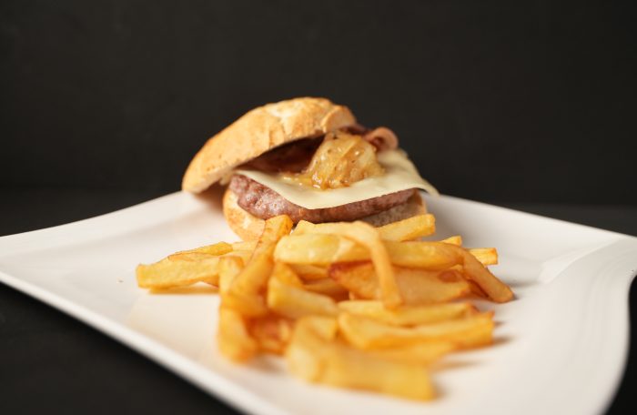 HAMBURGUESA DE TERNERA COMPLETA